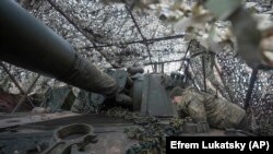 Украинский военный на позиции близ Кременной, Луганская область, 28 января 2024 года