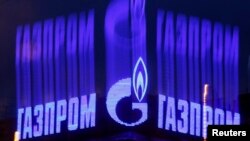 Снимать ответственность с "Газпрома", который не слишком эффективно собирает плату, нельзя