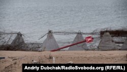 Побережье повсеместно заминировано на случай высадки десанта противника с моря