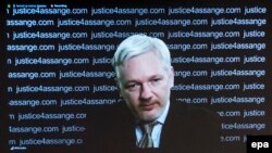 Основатель WikiLeaks Джулиан Ассанж 