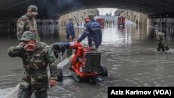 Bakıda güclü yağış nəticəsində Heydər Əliyev prospektinin Bağırov körpüsü ərazisindəki tuneli su basıb.