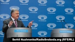 Петр Порошенко в ходе организованных им дебатов на НСК «Олимпийский», 14 апреля 2019 года