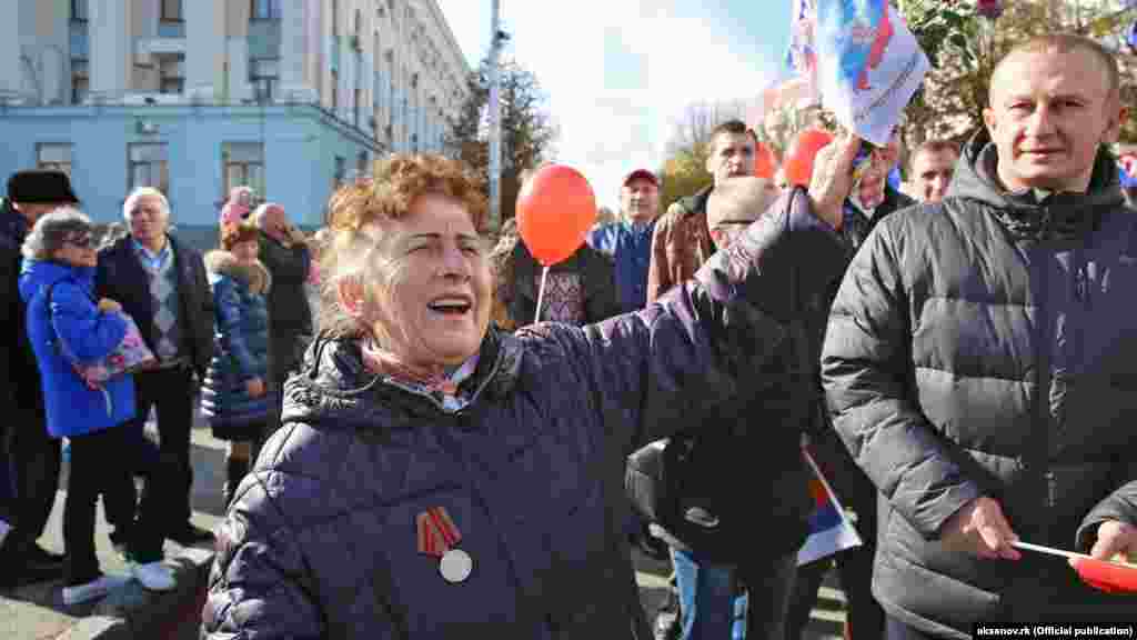 &laquo;День народного единства&raquo; России отмечали в Симферополе, 4 ноября&nbsp; &laquo;День народного единства&raquo; празднуется в России с 2005 года. Инициатива введения данного праздника принадлежала Межрелигиозному совету России.&nbsp; &nbsp;