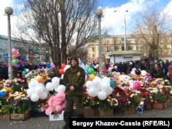 Так выглядел мемориал год назад