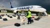 Самолёт ирландской компании Ryanair после вынужденной посадки в аэропорту Минска