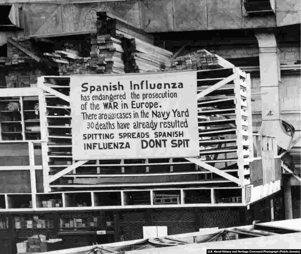 На плакате написано, что не надо плевать на землю. Надпись вывесили в октябре 1918 года как раз на входе на тот самый завод морской авиации. Из всех городов США Филадельфия пострадала от &quot;испанки&quot; больше всего.