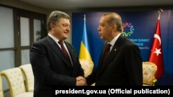 Президент Украины Петр Порошенко и президент Турецкой Республики Реджеп Тайип Эрдоган, архивное фото