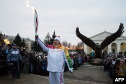 Эстафета олимпийского огня в другом российском областном центре - Орле