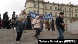 В Петербурге прошла акция памяти земляков, погибших в городских тюрьмах, 3 июня 2017