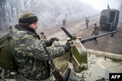 Украинские военные около населенного пункта Светлодарск, недалеко от Дебальцева – фотография Владимира Шуваева