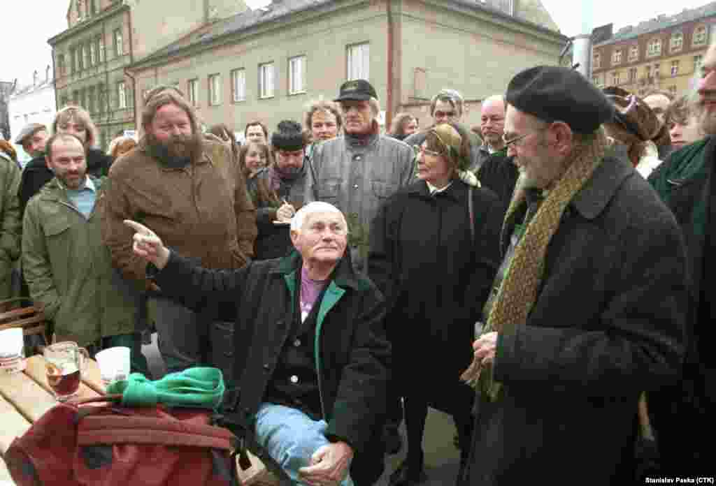 Празднование 80-летия Богумила Грабала.